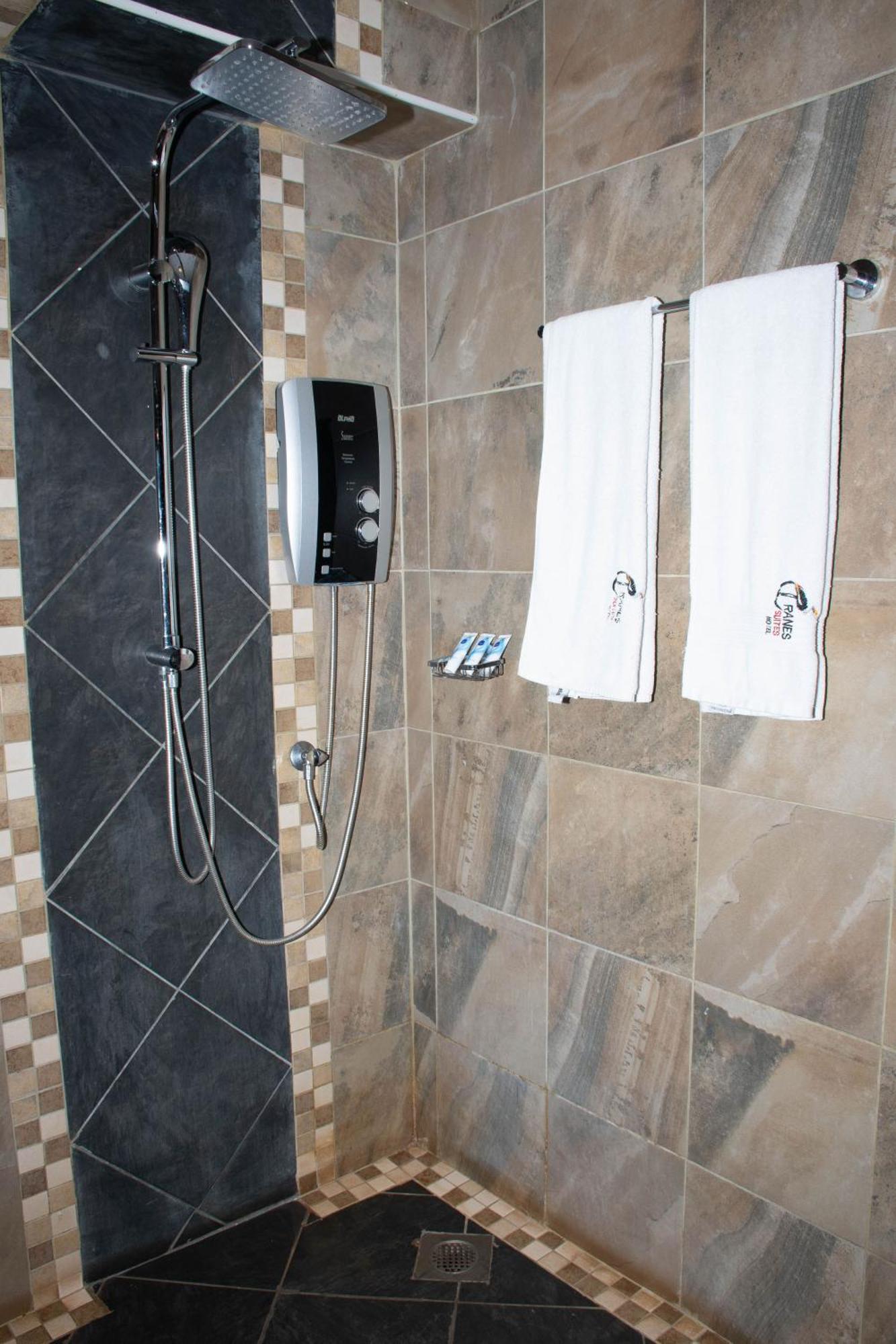 Cranes Suites Hotel Kitale Dış mekan fotoğraf